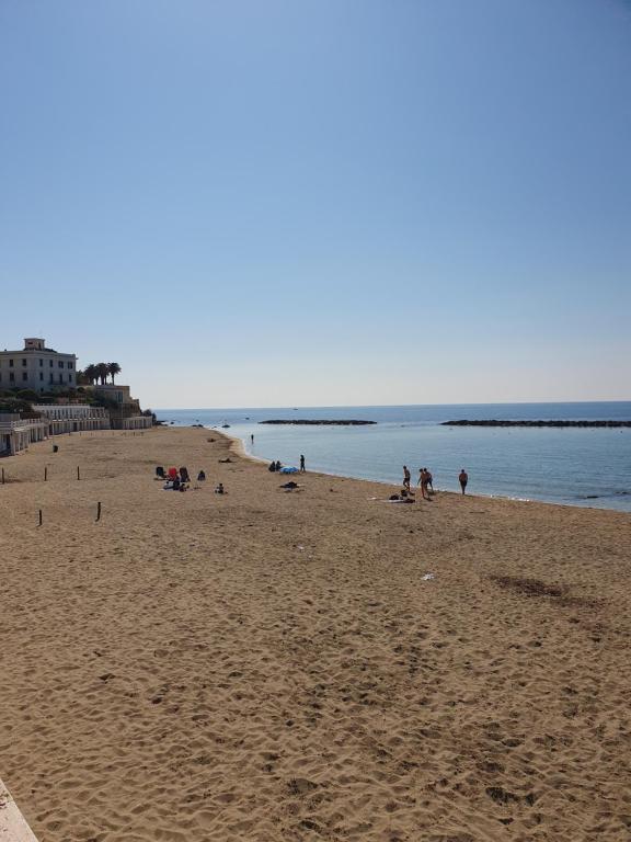 la dolce vita alloggio turistico - B&B Santa Marinella