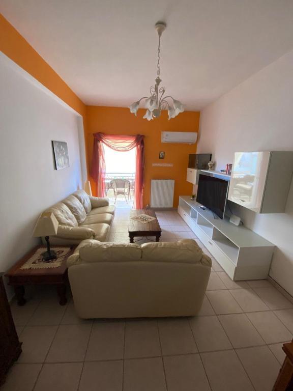 The Big Platanus - B&B Kalamata
