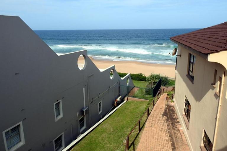 AAK Beach Villa - Bed and Breakfast Ballito