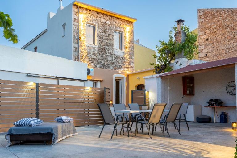Nikos StoneHouse - B&B Prinés