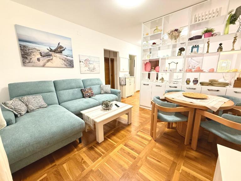 Varja 2 Apartment - B&B Sveti Stefan