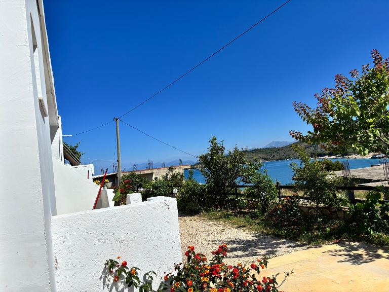 Apartments Denis - B&B Ksamil