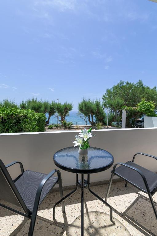 Sole e Mare A2 Beachfront Sea View Apartment - B&B Koutsouras