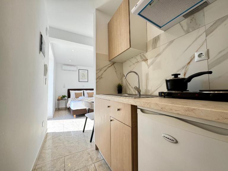 Romantic Penthouse, with nice view, Kos Town - El Greco Apartments No 13 - Ferienwohnung Kos