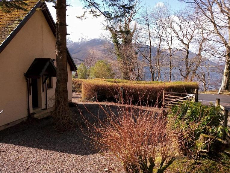 Lochside Cottage Glencoe - Bed and Breakfast Invercoe