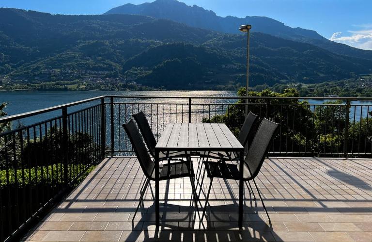 Casa La Terrazza sul Lago - Ferienwohnung Tenna