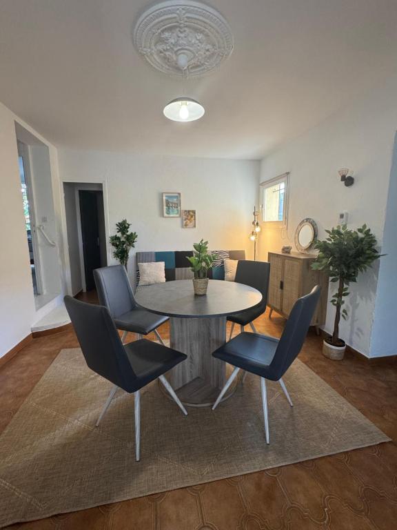 Petite maison indépendante - B&B Uzès