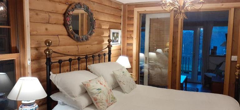 The Nest at the Tree House - B&B Ospringe