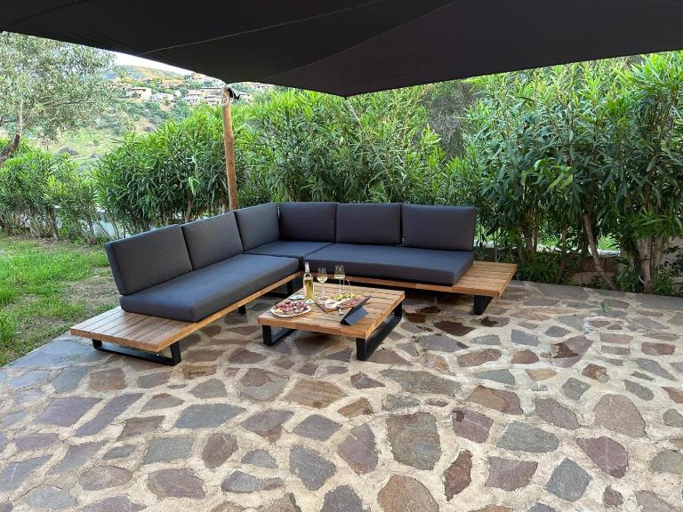 Villa con giardino e spettacolare vista mare a Porto San Paolo - B&B Porto San Paolo