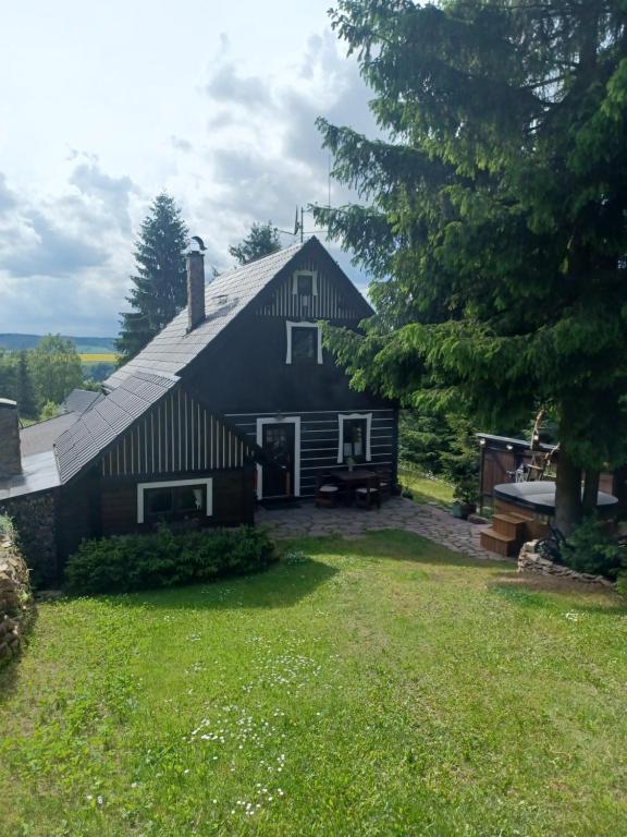 Roubenka Pod Lesem - B&B Český Jiřetín