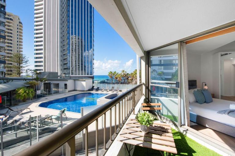 Unbeatable Location - Spacious 3 bedroom townhouse - CoastHM - B&B Gold Coast