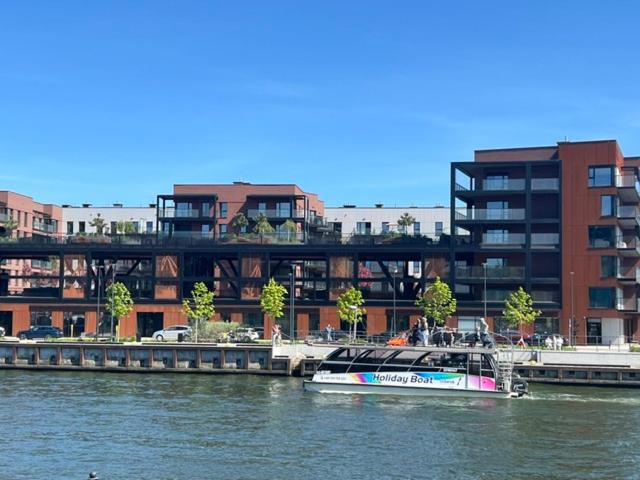 Baltic Riviera Apartments - deluxe with top tarrace river view and fitness gym - B&B Danzica