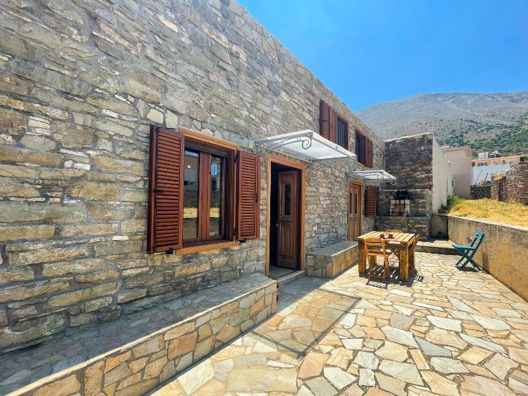 Echo Traditional House - Ηχώ Παραδοσιακό Σπίτι - B&B Embonas
