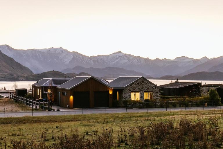 Te Moana - Lake Views - Sleeps 7 - Wanaka - Ferienwohnung Wanaka