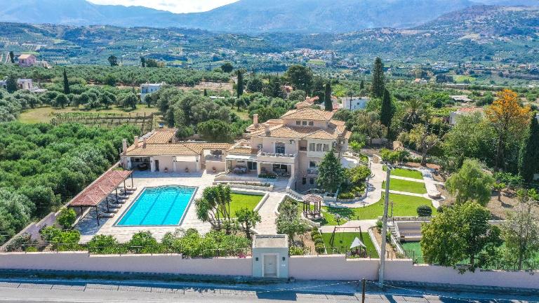 Villa Rallou - B&B Gázi