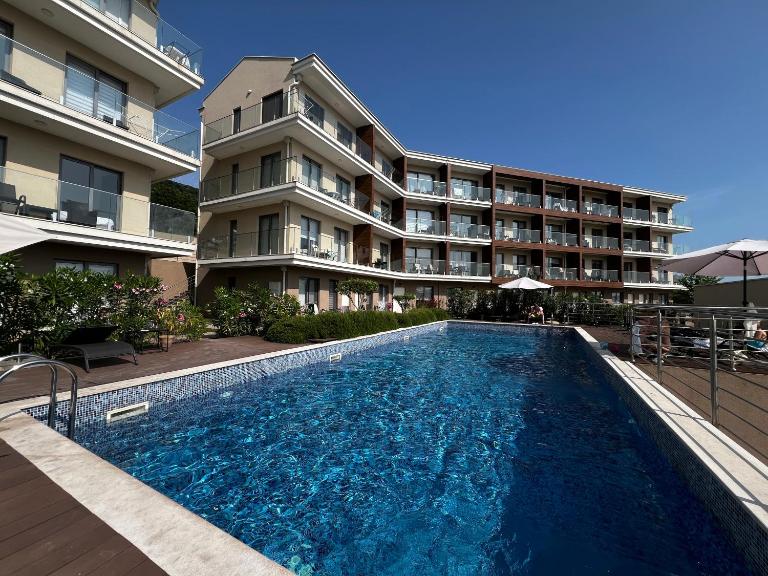 Apartments Zevs Kavac - Chambres d'hôtes Kavač
