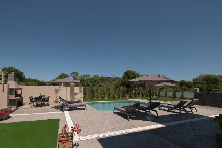 Louvre Sidari Suite with private pool - B&B Perouládes