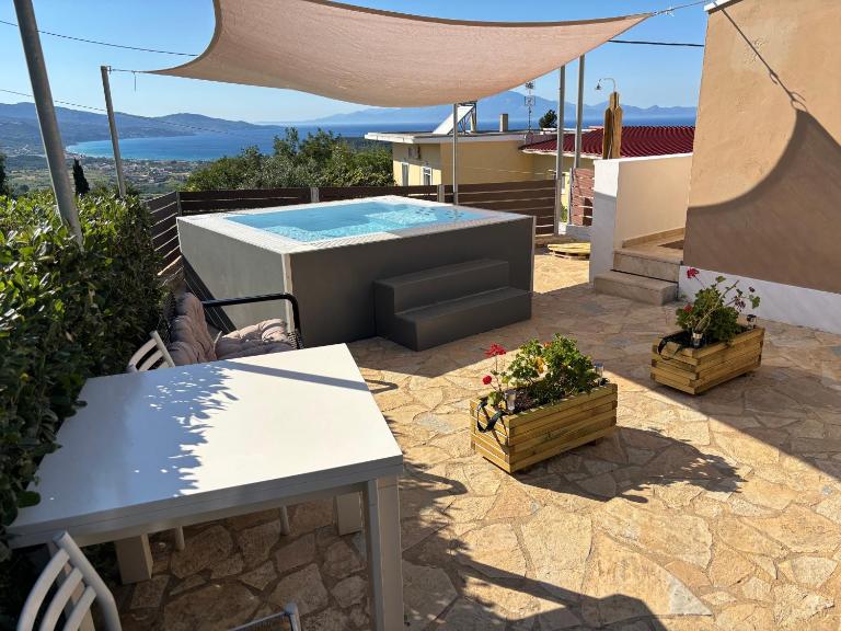 Villa Thea - Τhe View 1st floor - Ferienwohnung Áno Yerakaríon
