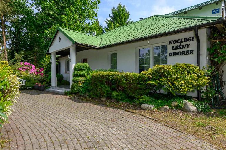 Leśny Dworek - B&B Darłowo