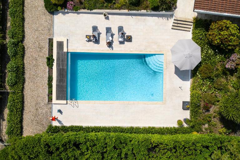 HostWise - Modern Villa & Shared Pool in Paredes - Bed and Breakfast Vandoma