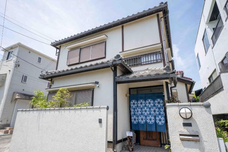 Beach & Stay 鎌倉長谷 暮らすように泊まる 長谷駅すぐ 海近の個室ゲストハウス - Chambres d'hôtes Kamakura