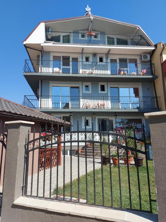 Rene si Ilinca - Bed and Breakfast Eforie Nord