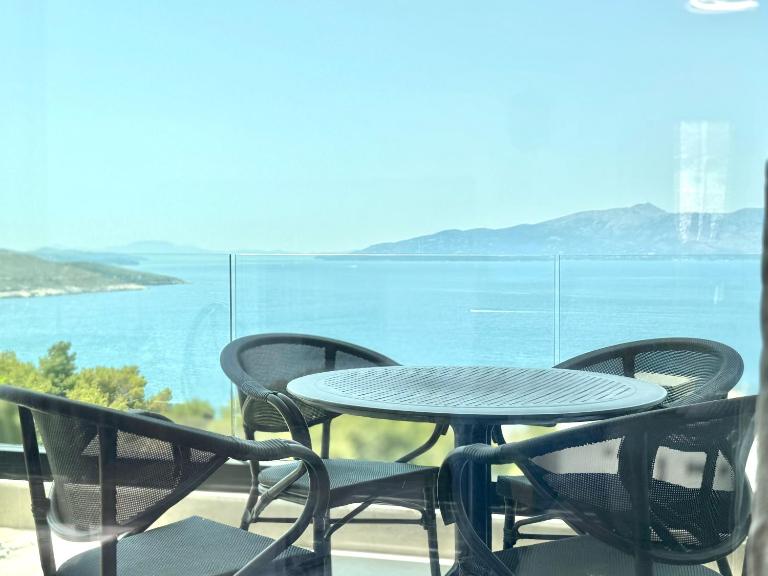 Panorama 303 Sea View Apartment - B&B Santi Quaranta