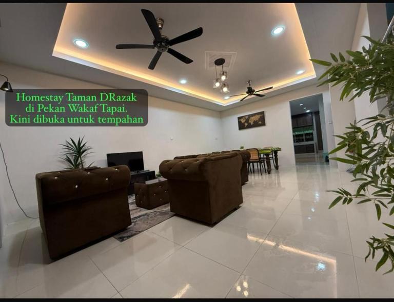 Homestay Adam's Nur - B&B Marang