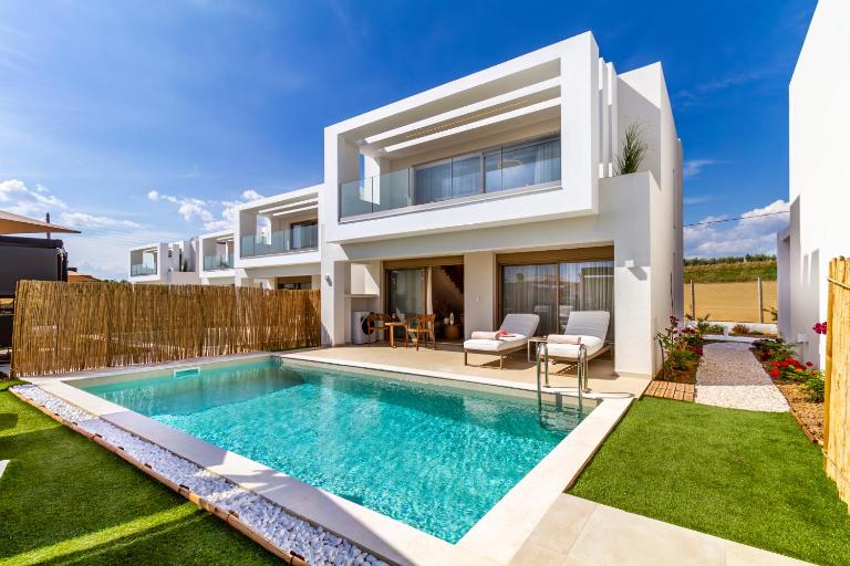 Anna Luxury Villas by RentalsPro - Nea Flogita Halkidiki - Chambres d'hôtes Néa Flogitá