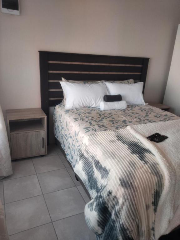 Rasesa Guesthouse Block V - Ferienwohnung Soshanguve
