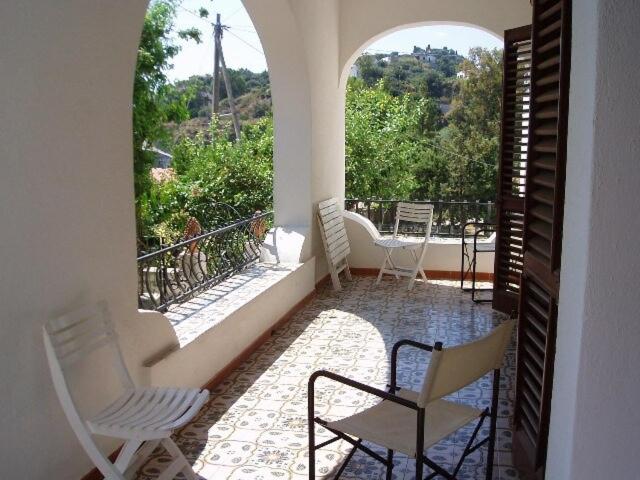 Deliziosa casa con giardino - Ferienwohnung Lipari
