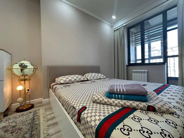 Globe Suite Comfort Stay in the city center - Chambres d'hôtes Bichkek