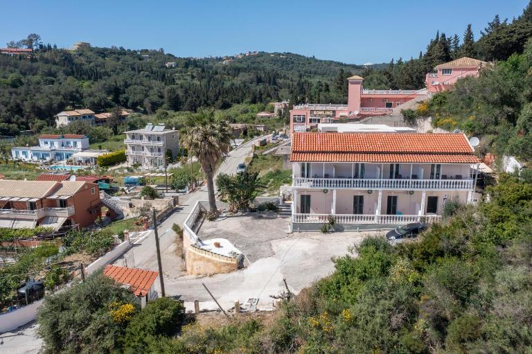 Theklas Studios Sea View - Bed and Breakfast Agios Geórgios Págon