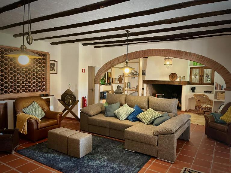 The Oak Tree Farm - Open Layout Concept by Portus Alacer - Ideal for Families - Unplug, Unwind, and Reconnect with Nature - B&B Rabaços