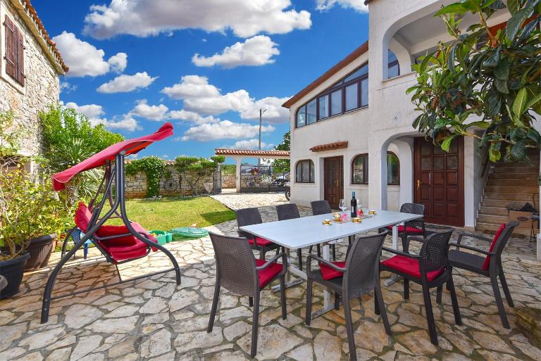 Apartments and rooms Murage 2369 - Bed and Breakfast Barbariga