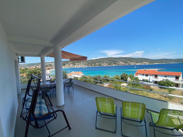 Villa Luna Sevid-Apartman 2 - B&B Sevid