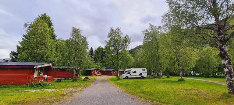 Romsdalseggen Camping - B&B Isfjorden