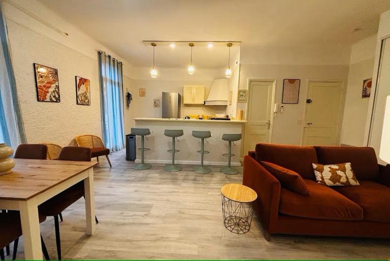 Grand T2 avec Clim Balcon Wifi - Chambres d'hôtes Perpignan
