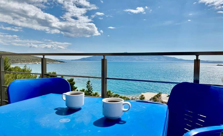 Plutus Sea View Apartment - Chambres d'hôtes Saranda
