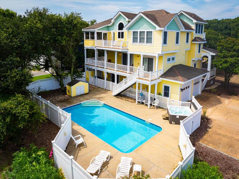 Golf Cart Friendly Pool Game Room & Resort Perks - B&B Corolla