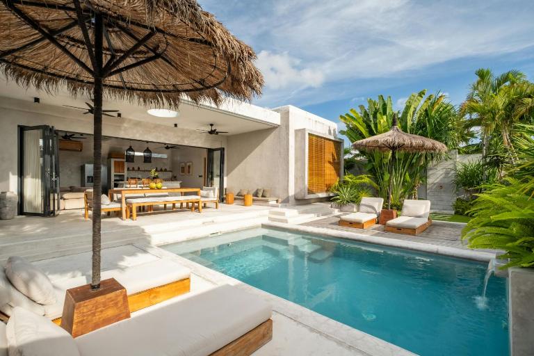Chateau Retreat Bali - B&B Canggu