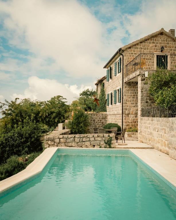 Klinci Village Resort - B&B Luštica