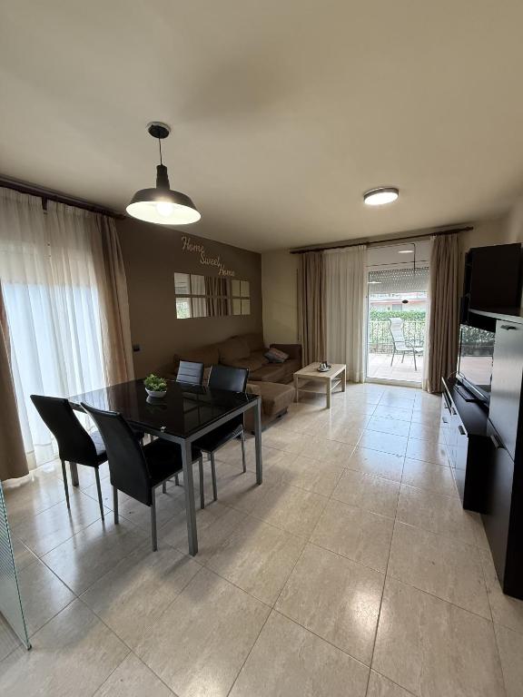 Apartamentos Golden Beach - Aquí cabe hasta tu perro - Bed and Breakfast Sant Carles de la Ràpita