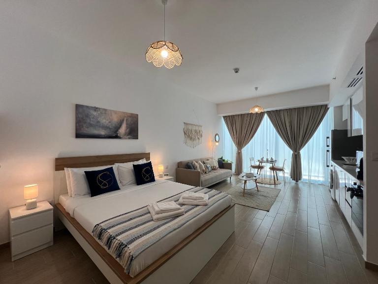 Stylish Studio in Mayan 2, Yas Island - B&B Abu Dhabi Island and Internal Islands City
