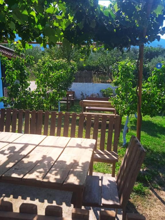 Vila Axhemi - B&B Valona