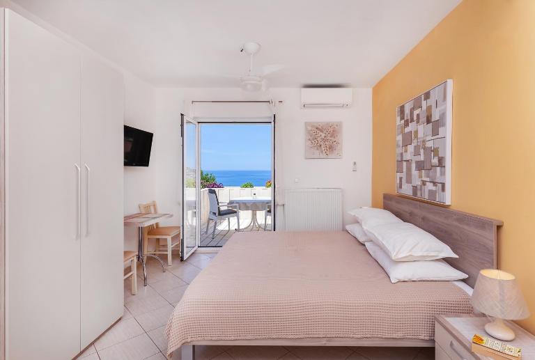 Apartments Mirela - B&B Mlini