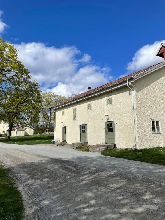 Snickarboden - Cozy farmstay near forest & lake - B&B Ingelstad