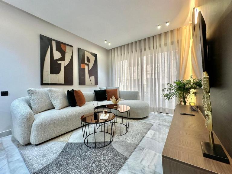 Cosy Central Studio with balcony Maarif - Near Twin Center - B&B Casablanca