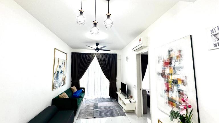 Sky Trees Bukit Indah AEON 2BED 5pax netflix Aircond - Chambres d'hôtes Johor Bahru