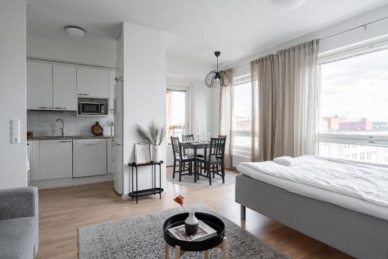 "Pyynikinkulma" - 1BR Apt with Stunning Views, Sauna & Balcony - B&B Tampere